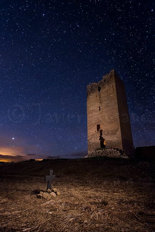 Fotografia nocturna. Castillo de Obano. Iluminación cenital.